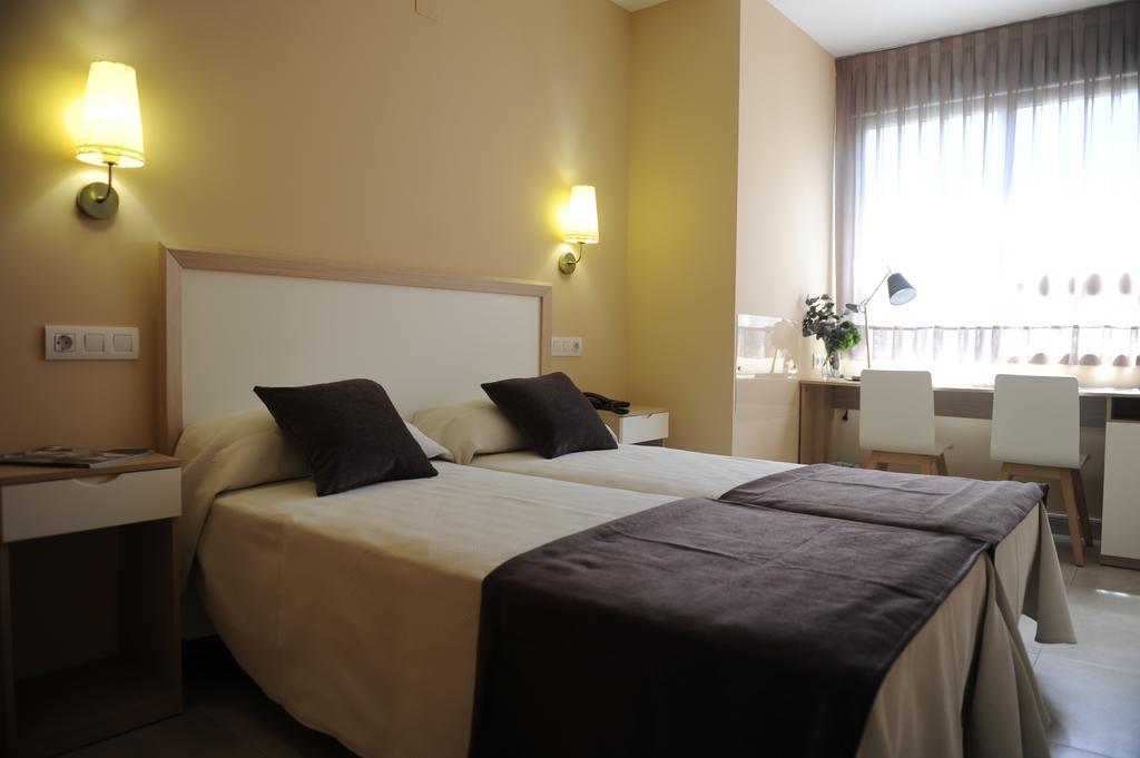 Twin Room,436718172:JPEG